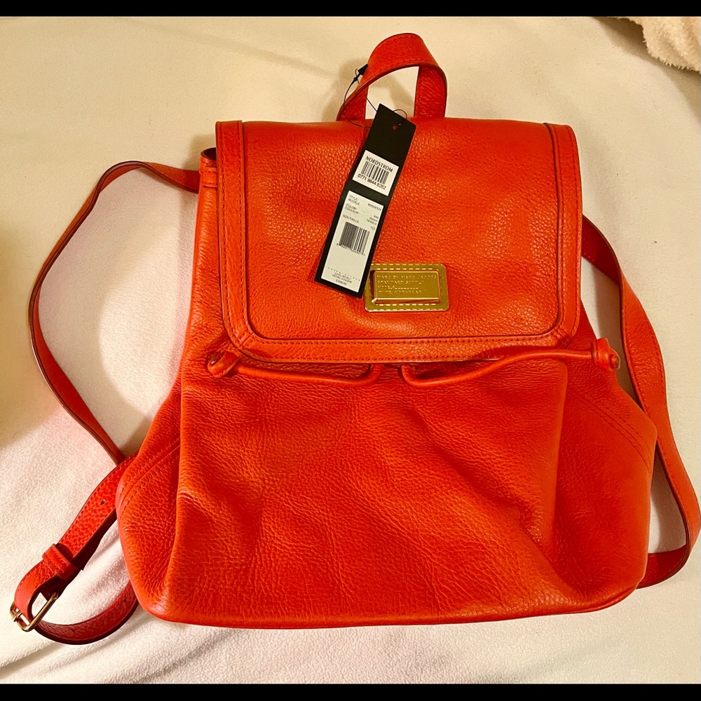 New with tags Michael Kors Large Tangelo Backpack 🎒